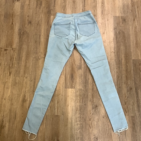 ASOS Maternity Light Wash Skinny Denim Jeans size 6 - Picture 2 of 4